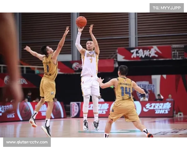 库明加赛季首战三分手感火热 展现潜力但仍需提升投篮稳定性